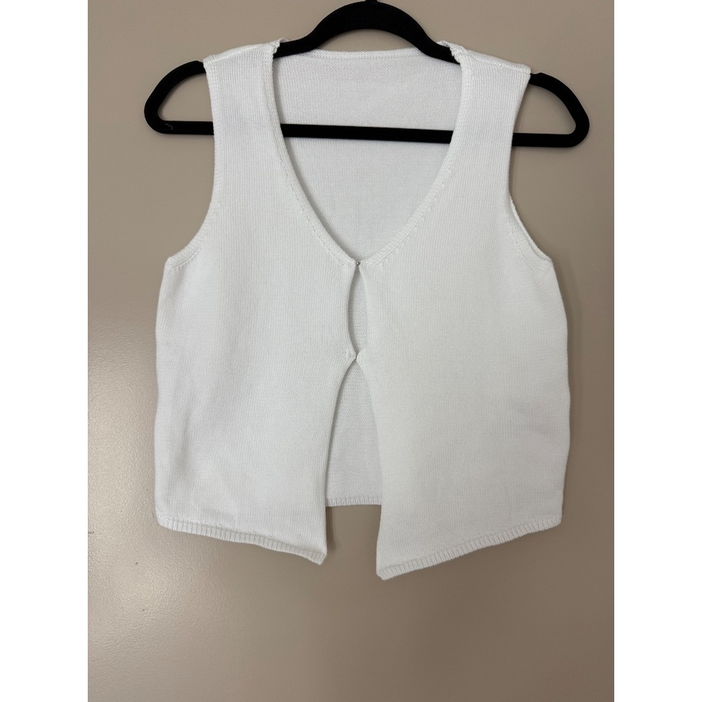 NWOT - Sleeveless Knit Sweater Vest